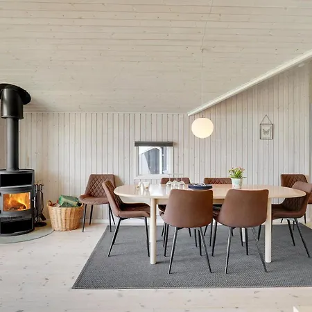 3 Bedroom Stunning In Holiday home Otterup