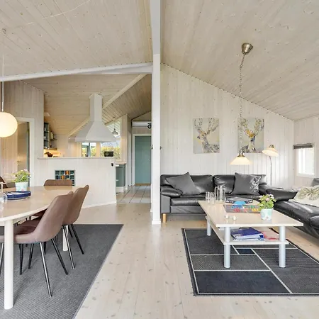 3 Bedroom Stunning In * Otterup