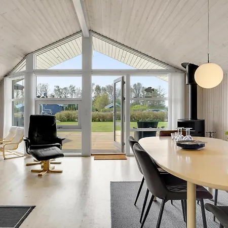 3 Bedroom Stunning In * Otterup