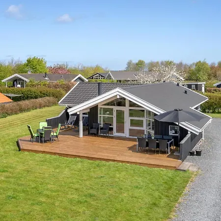 Holiday home 3 Bedroom Stunning In *